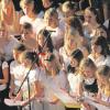 Mit großem Aufgebot sang der Unterstufenchor beim Sommerkonzert des Paul-Klee-Gymnasiums Gersthofen. 