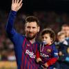Die Meisterfeier fiel kurz aus. Lionel Messi mit seinem Sohn Ciro.  	 	