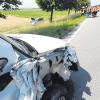 Im Graben neben der B2 landete gestern Nachmittag ein Auto bei Gersthofen. Nach einem Motorschaden war ein anderer Autofahrer aufgefahren.  