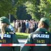 Großeinsatz bei den "Zwölf Stämmen" in Klosterzimmern (Kreis Donau-Ries): Nach neuen Prügel-Vorwürfen holten Polizei und Jugendamt 28 Kinder aus der Glaubensgemeinschaft.