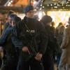 Auch auf dem Weihnachtsmarkt am Centro in Oberhausen war die Polizei im Einsatz.