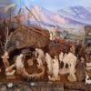 Krippe von Berta und Paul Traub aus Oberrohr mit Bethlehem-Hintergrundbild. 