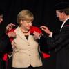 Bundeskanzlerin Angela Merkel trägt 19 Ehrendoktortitel, hier die Verleihung 2013 an der Universität Nimwegen für ihren Einsatz für Europa. 	