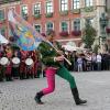 Viele Besucher aus Mindelheim und Umgebung haben sich die italienischen Fahnenschwinger am zweiten Frundsbergfest-Wochenende angeschaut.