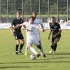 Der VfL Kaufering (am Ball Sebastian Bonfert) stellt im Rückspiel gegen Hollenbach einen vereinsinternen Rekord auf. 
