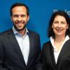 Martin Hagen (l) und Katja Hessel (beide FDP) stehen bei einer Pressekonferenz zusammen.