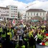 Augsburg Verdi Streik am Rathausplatz. Hunderte Menschen demonstieren für mehr Geld im öffentlichen Dienst und Pflege. Streik, Protest, Verdi, Gewerkschaft