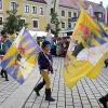 Viele Besucher aus Mindelheim und Umgebung haben sich die italienischen Fahnenschwinger am zweiten Frundsbergfest-Wochenende angeschaut.