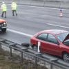 Ein Auto hatte auf der A8 bei Leipheim eine Panne. Ein Sattelzug streifte den Wagen und erfasste die beiden Insassen des Wagens, die die Reifenpanne beheben wollten. Beide starben noch an der Unfallstelle.
