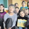 Viel Spaß hatten die Buben und Mädchen der Volksschule (hier die 2a) und des Förderzentrums Kaisheim bei der Lesung von Kinderbuchautorin Gudrun Mebs.  