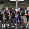 Fünf der sechs Neuzugänge von Basketball-Bundesligist Ratiopharm Ulm stellten sich gleich vor dem Trainingsauftakt dem Fotografen. Toore Murry, Luke Harangody, Ryan Thompson, Trey Lewis und Isaac Fotu (von links). Es fehlte der Ex-Berliner Ismet Akpinar, der sich momentan mit der deutschen Nationalmannschaft auf die Europameisterschaft vorbereitet, die vom 31. August bis zum 17. September in Finnland, Israel, Rumänien und der Türkei ausgetragen wird.