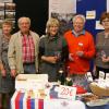 Am Stand der französischen Partnerstadt Fère gab’s Champagner und Mandelkuchen.  	 	