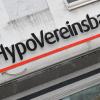 Die Hypo-Vereinbank wird im Landkreis die Hälfte ihrer Filialen schließen. 