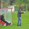 Mitunter lautstark will Abteilungsleiter und Interimstrainer Peter Reschnauer (rechts) beim SV Kicklingen-Fristingen seine Schützlinge vom Spielfeldrand aus antreiben. 