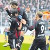 Da war die Welt noch in Ordnung: Stefan Leitl bejubelt in der 73. Minute sein Tor zur 1:0-Führung gegen Eintracht Frankfurt. 