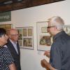 Das Bild zeigt die Eheleute Seidel mit Museumsmitarbeiter Martin Beer bei der Ausstellungseröffnung.