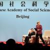 Bundeskanzlerin Angela Merkel in der Chinesischen Akademie für Sozialwissenschaften in Peking. Foto: Kay Nietfeld dpa