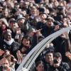 Tausende Gläubige haben sich vor dem Petersdom versammelt, um den Pontifex zu verabschieden. Papst Benedikt XVI. hat als erster Papst der Neuzeit seinen Rücktritt erklärt.