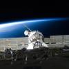 Die internationale Raumstation ISS umrundet die Erde etwa alle eineinhalb Stunden.