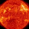 Der Sonnensturm, eine magnetische Störung der so genannten  Magnetosphäre eines Planeten, begann mit einer Sonneneruption am vergangenen Sonntag.