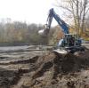 Am Ufer des Lechs in Lechhausen laufen die Bauarbeiten für den  Flößerpark. Der Wasserspielplatz wird später fertig als geplant, auch die  Gaststätte wird nicht so bald eröffnen. 	