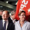 Olaf Scholz (l) und Klara Geywitz treten als Duo für den SPD-Parteivorsitz an.