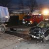 Das Auto der 20-Jährigen ist schwer beschädigt nach dem Zusammenstoß mit dem Lastwagen auf der B25 bei Reimlingen.