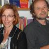 Brigitte Schöllhorn und Ulrich Demmer arbeiten bei „Anstiftung zum Lesen“ harmonisch zusammen. 	