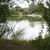 Der Baggersee in Graben ist kein offizieller Badesee. Trotzdem ist er im Sommer ein beliebtes Ziel. 