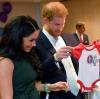 Prinz Harry und seine Frau Meghan erhielten während der «WellChild Awards» im Royal Lancaster Hotel ein Geschenk für ihren Sohn Archie. 