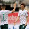 Yuya Osako (rechts) und Milot Rashica von Werder Bremen treten in der Bundesliga Relegation gegen Heidenheim an.