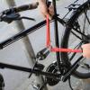 In Münster hat ein Unbekannter ein abgesperrtes Fahrrad und ein Handy gestohlen.