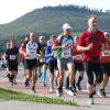 Solche Massenansammlungen wie hier am Ipf bei Bopfingen wird es beim diesjährigen Ipf-Ries-Halbmarathon nicht geben. Die Teilnehmerinnen und Teilnehmer können innerhalb eines vierwöchigen Zeitraums selbst entscheiden, wann und wo sie laufen wollen. 	