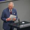 Zeit für fröhliche Momente: König Charles III. von Großbritannien spricht am zweiten Tag seiner Deutschlandreise im Bundestag. 