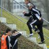 Felix Magath nahm als Trainer in Wolfsburg auch selbst den Hügel der Leiden in Angriff. 