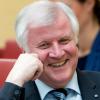 Horst Seehofer feiert heute seinen 65. Geburtstag. Er will im kleinen Kreis mit der Familie feiern und wahrscheinlich wird auch Fußball geschaut.