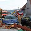 Unfall in Unterroth: Autos durchbrechen Gartenmauer