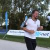 M-net-Firmenlauf 2021: Rund 4000 Läufer und Läuferinnen waren gemeldet, um am diesjährigen Firmenlauf teilzunehmen - Die Bilder vom Fotopoint an der Wertach.