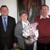 Irmgard und Georg Zankl feierten goldene Hochzeit. Zu den ersten Gratulanten zählte Bürgermeister Lorenz Braun (links). Foto: Karl Stöckner