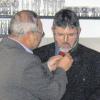 Für langjähriges Wirken im Vorstand des Obst- und Gartenbauvereins Burtenbach erhielt Johann Zech (rechts) die silberne Ehrennadel von Hans Joas. 