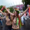 Femen: Aktivistinnen der Gruppe sorgen immer wieder mit vollem Körpereinsatz für Aufmerksamkeit. 