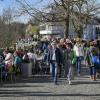 Am Morgen war es noch ruhig in Landsberg. Am Nachmittag hielt es die Landsberger dann nicht mehr in ihren Häusern und am Peter-Dörfler-Weg war es so voll wie immer. Auch die Wahllokale füllten sich.