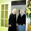 Die Schwestern Asteria Binzer (links) und Veronika Häusler sind im "Haus der Berufung" der Barmherzigen Schwestern in Dießen die Gastgeberinnen. Foto: Modlinger