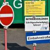 Die Recyclinghöfe in Dillingen und Höchstädt sind derzeit vorsichtshalber geschlossen. Ein Leser wundert sich, warum auf dem Hof in Höchstädt zuletzt keine Masken mehr getragen wurden.