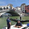 In der Nähe von Venedig sind zwei deutsche Touristen verschwunden. Die beiden waren mit einem Boot unterwegs und könnten abgetrieben sein. Eine Rettungsaktion läuft. (Symbolbild)