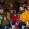 Am ersten Dezemberwochenende fand der Hochzoller Advent statt. Zwischen Pfarrkirche Heilig Geist und dem Holzerbau waren auf dem Adventsmarkt Kulinarik, Kunsthandwerk und Musik geboten.