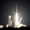 Eine SpaceX-Falcon-9-Rakete mit «Crew Dragon»-Raumschiff hebt von der Rampe 39A des Kennedy Space Centers in den USA ab.