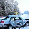 An einem schweren Verkehrsunfall in der Scharnitz waren gestern zwei Fahrzeuge beteiligt. Der 21-jährige Lenker dieses Wagens verlor dabei sein Leben. Foto: ech