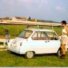Zum Hausbau erwarb Klaus Böhme aus Horgau 1971 für 500 Mark den Zündapp Janus Baujahr 1958 für Materialtransporte. In dieser ersten „Kombilimousine“ saß man Rücken an Rücken. Das 14-PS-Auto erlitt 1973 mit 107 000 Kilometern einen Motorschaden.