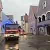 Starker Regen setzte am Donnerstagabend in Wertingen und Roggden Straßen und Keller unter Wasser. Die Feuerwehr war mehrfach im Einsatz.